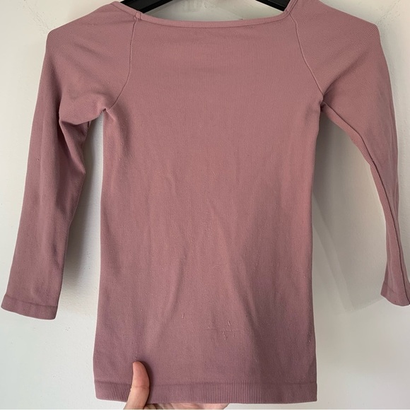 Free People Tight 3/4 Sleeve Top Long Sleeve Shirt Color Mauve Pink Size XS / S - Picture 4 of 6
